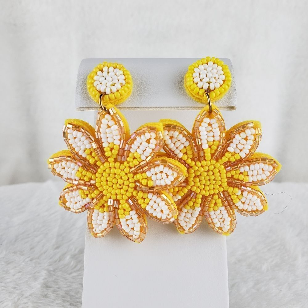 Beaded Daisy Sunflower Earrings